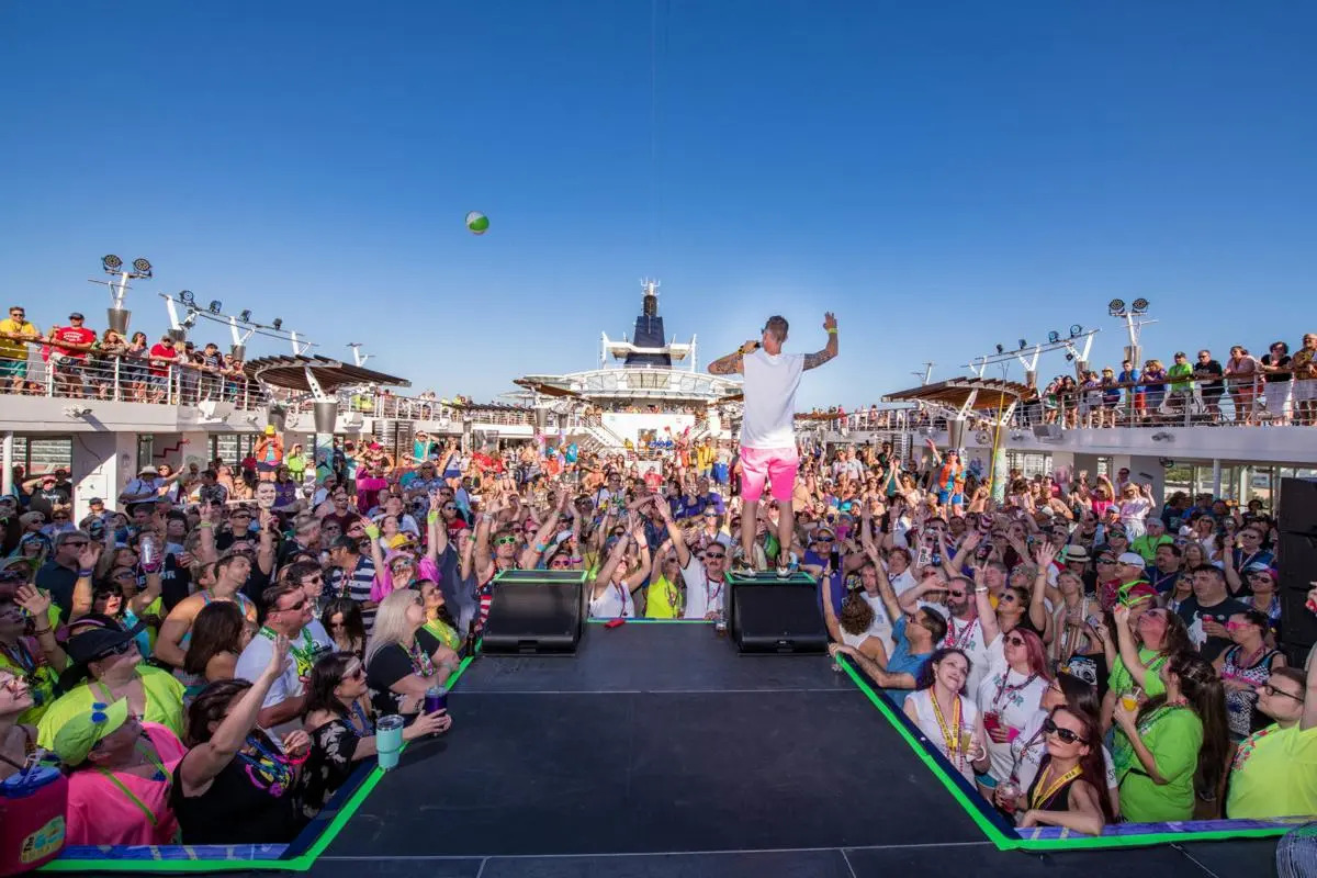Episode 656: Bonus Podcast – 30 Days until The 80s Cruise Sails