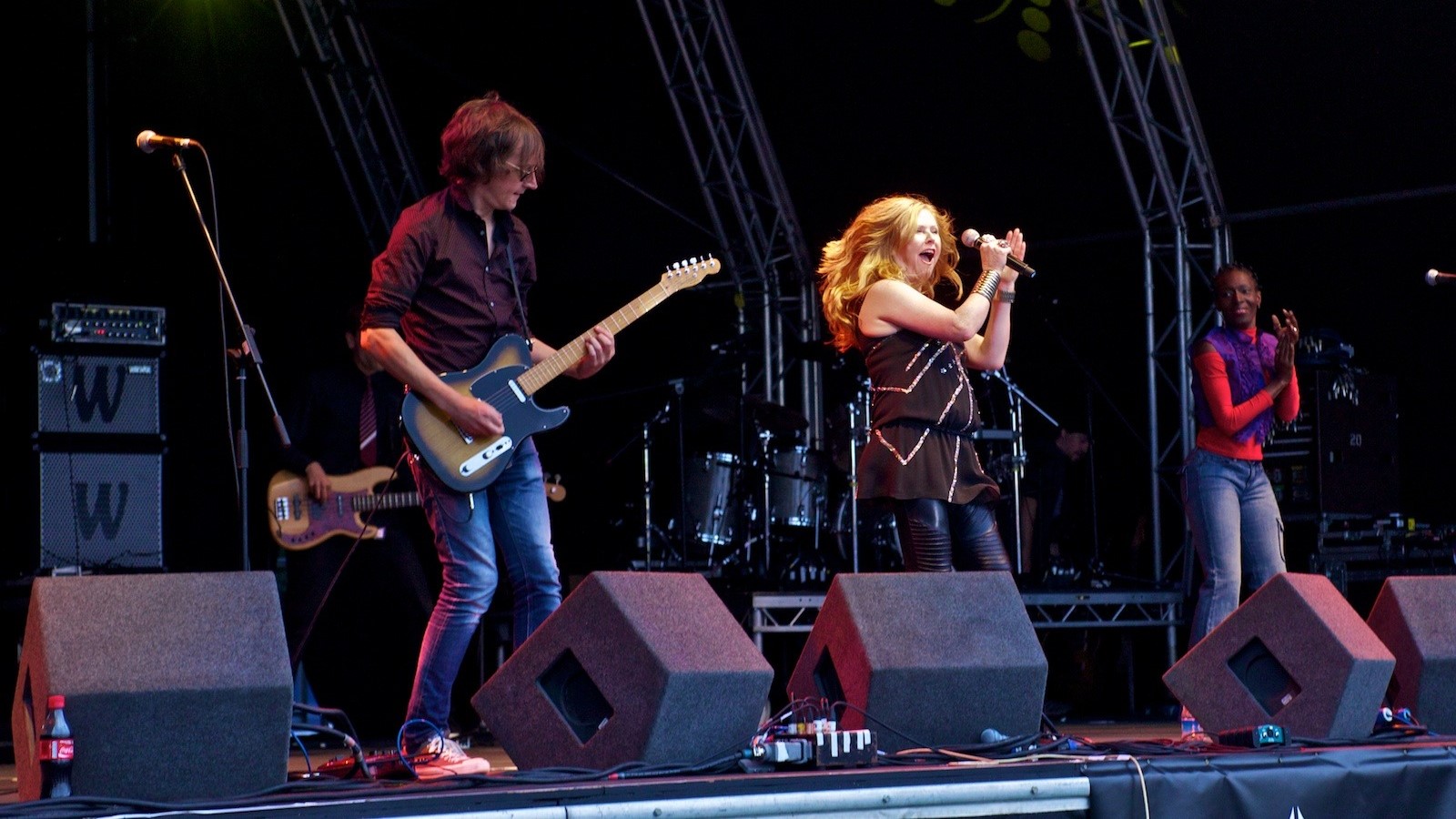 Carol Decker and T'Pau photo from Wikipedia